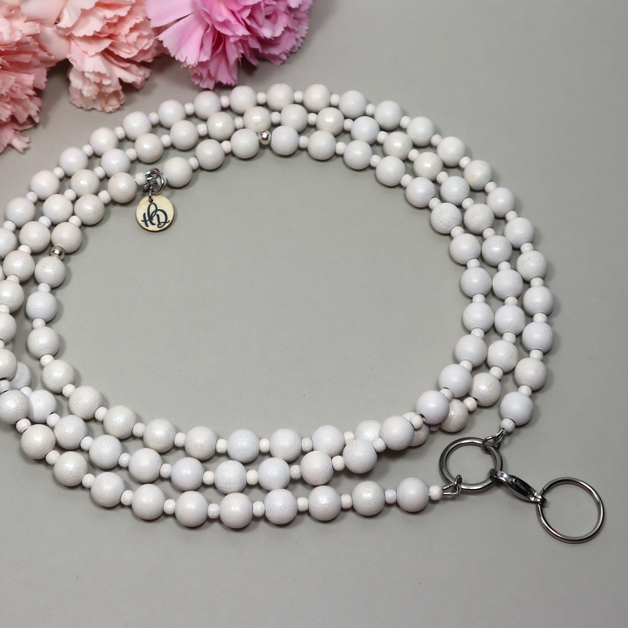 Pitkät avainnauhat puuhelmistä