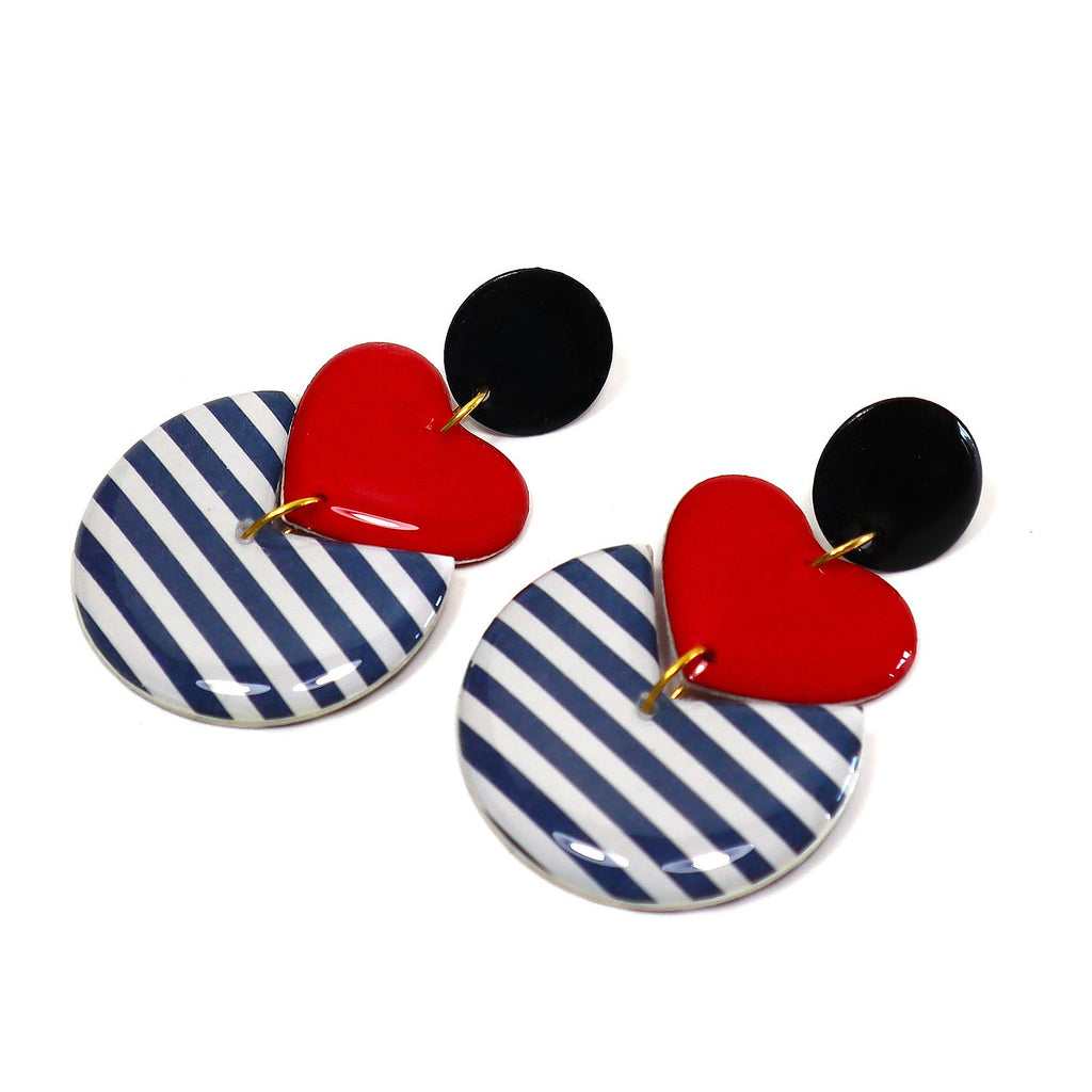 Amour-korvakorut koruhartsista – ranskalaiset design-korvikset