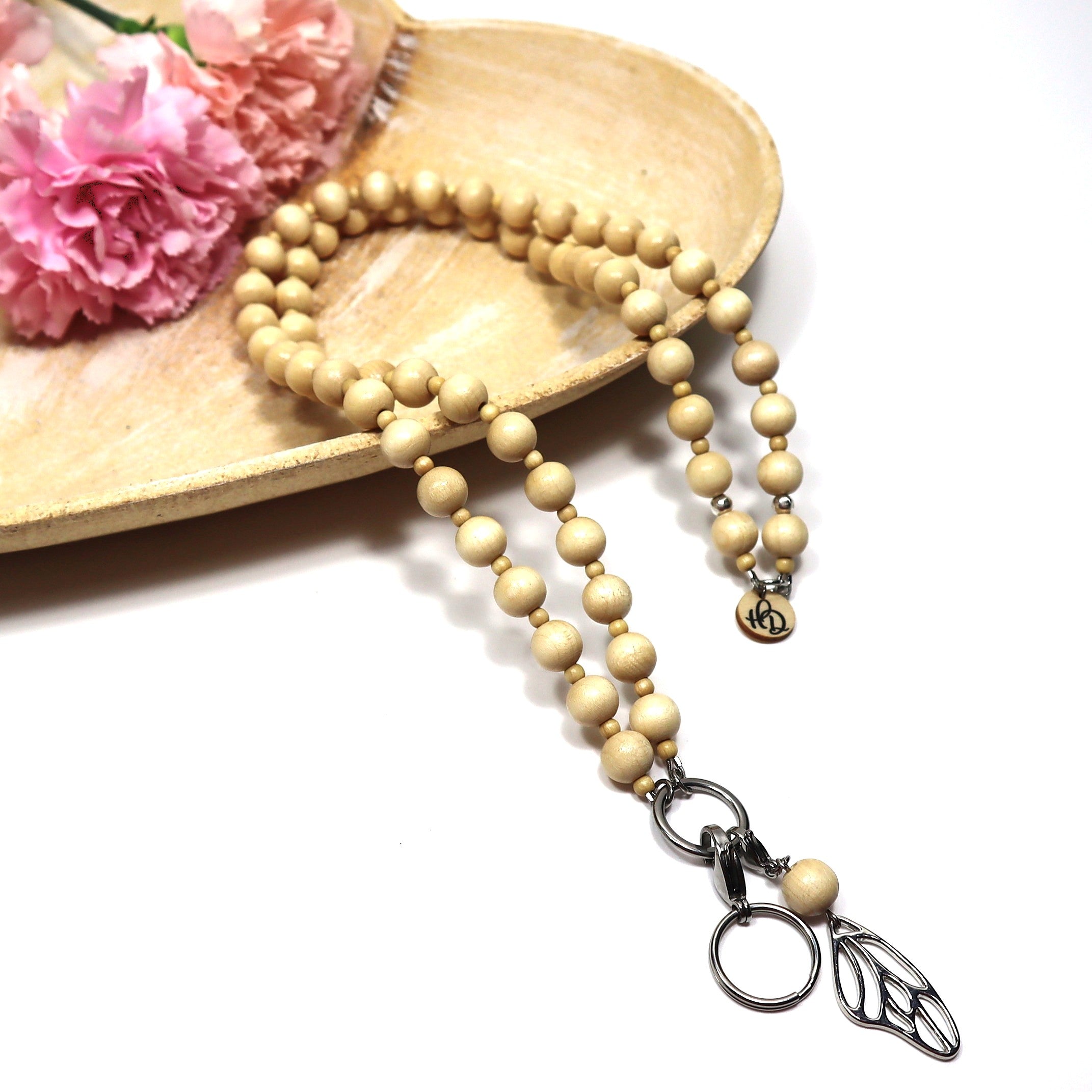 Kaisla-avainnauha puuhelmistä – suomalaista käsityötä