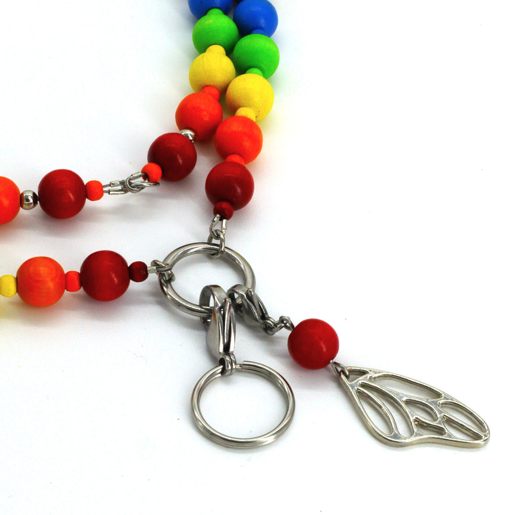 Sateenkaari-avainnauha puuhelmistä – ekologinen avainkaulanauha