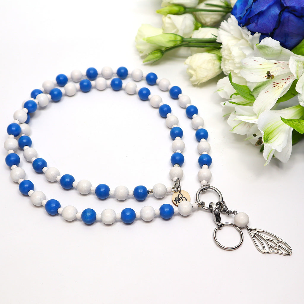 Suomi-avainnauha puuhelmistä – kotimainen avainkaulanauha