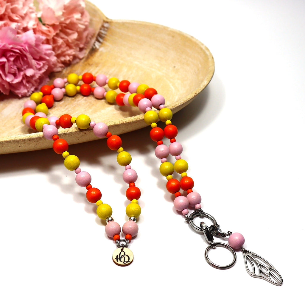 Tuttifrutti-avainnauha puuhelmistä – ekologinen avainkaulanauha