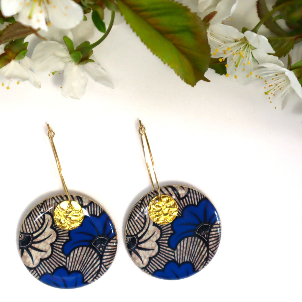 Pyöreät Joie-korvakorut koruhartsista – käsityönä valmistetut korvikset