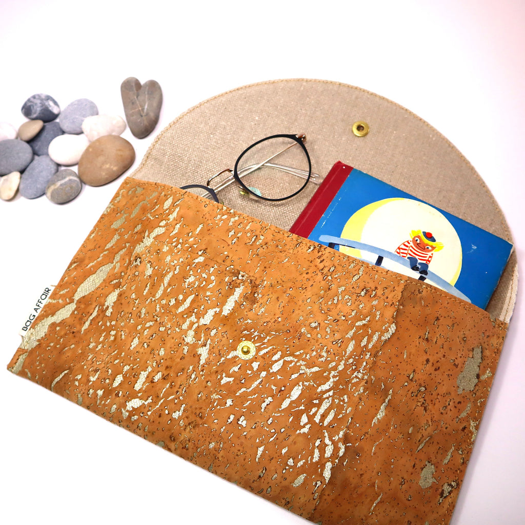 KIirjekuorilaukku korkkia ja pellavaa - ranskalaista käsityötä