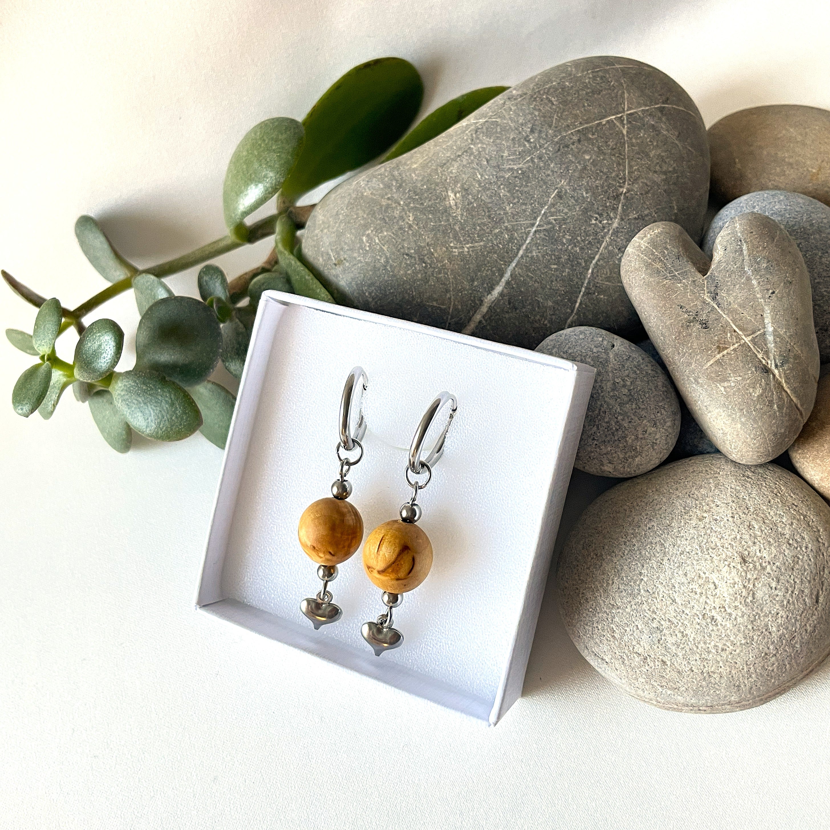 Kauniit Lovisa-rengaskorvakorut suomalaista käsityötä