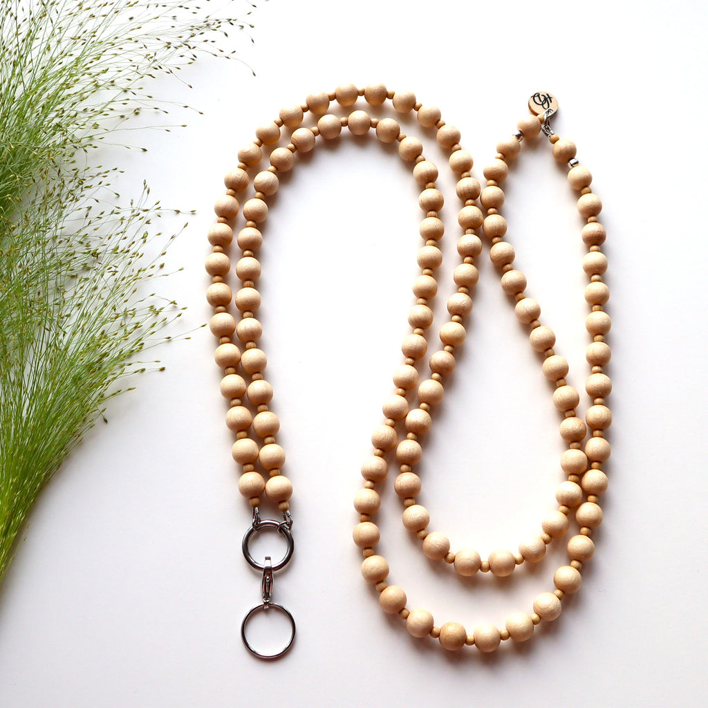 Kaisla-avainnauha puuhelmistä – kotimainen olan yli -avainkaulanauha