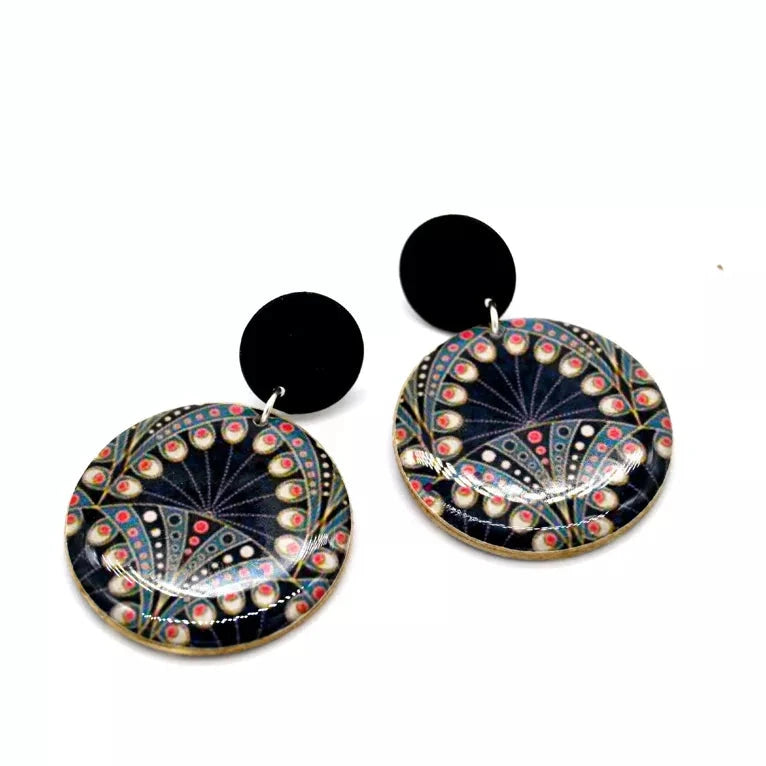 Pyöreät Plume-korvakorut koruhartsista – käsityönä valmistetut korvikset