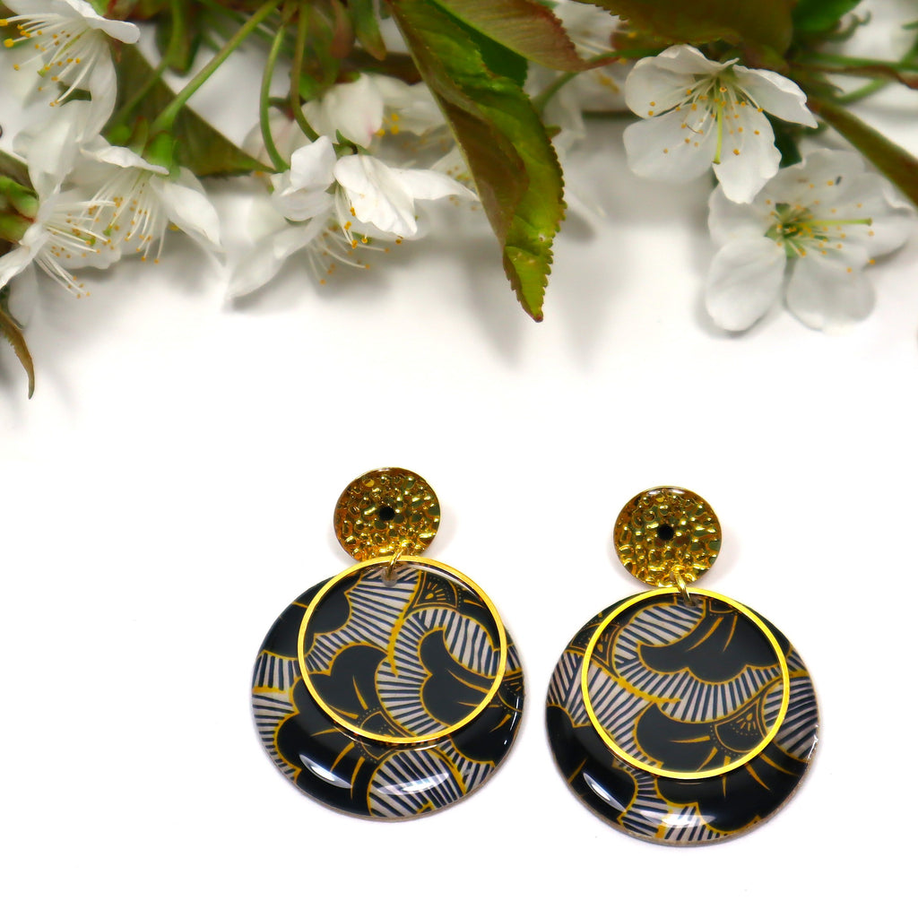 Unique-korvakorut koruhartsista – käsityönä valmistetut korvikset