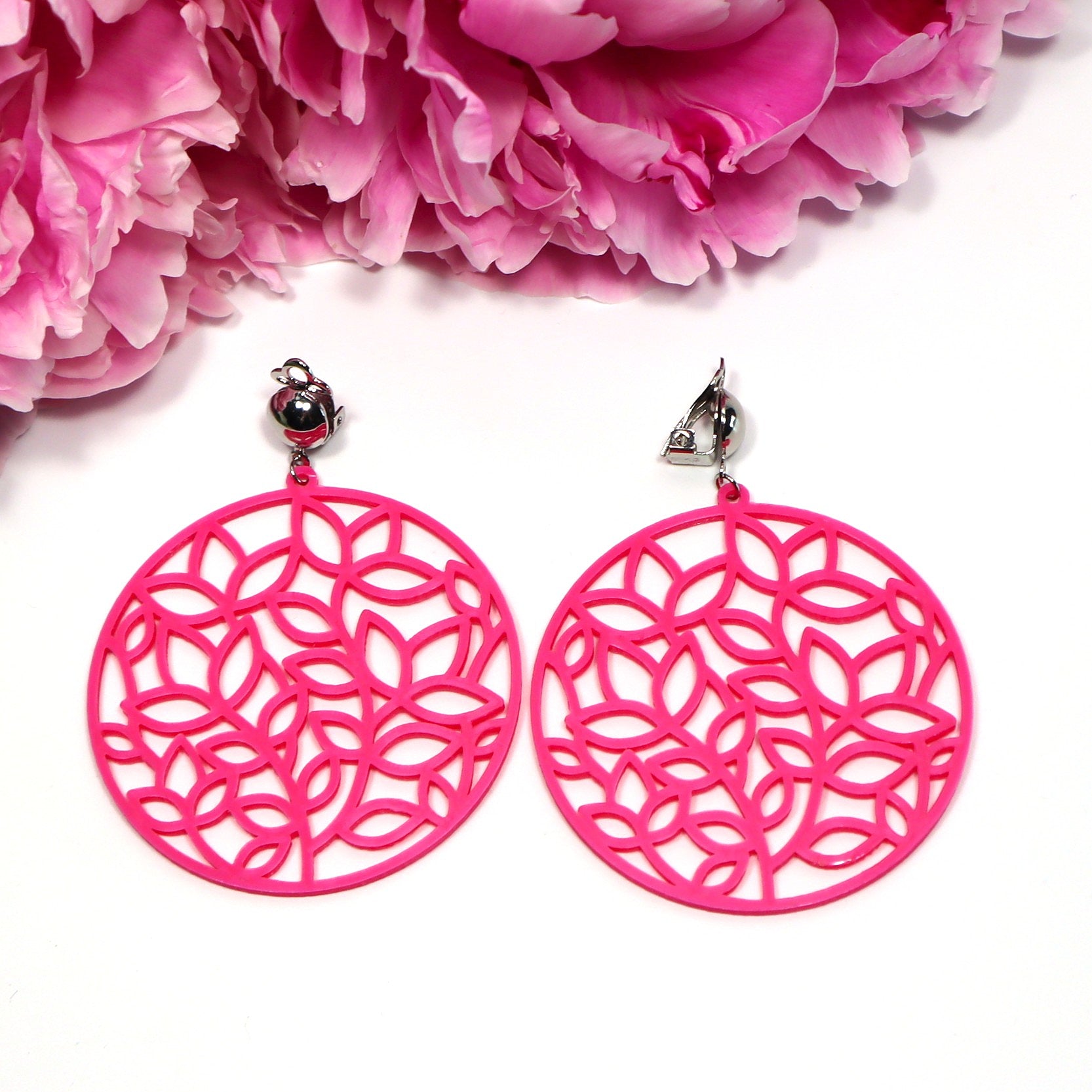 Pinkit Verso-korvakorut klipseillä – kotimaiset design-korvikset